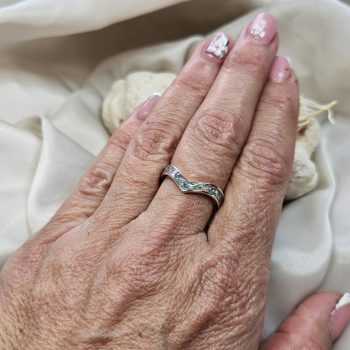 Hajlított fény – ezüst emlékgyűrű