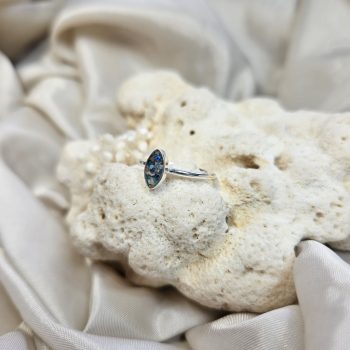 Elegáns navette ezüst emlékgyűrű